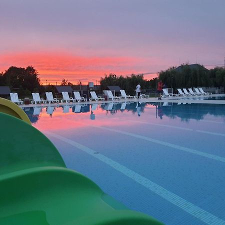 Tulipan Hotel Aquapark Visk Kültér fotó