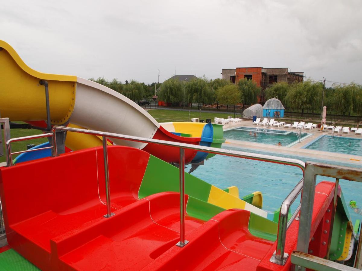 Tulipan Hotel Aquapark Visk Kültér fotó