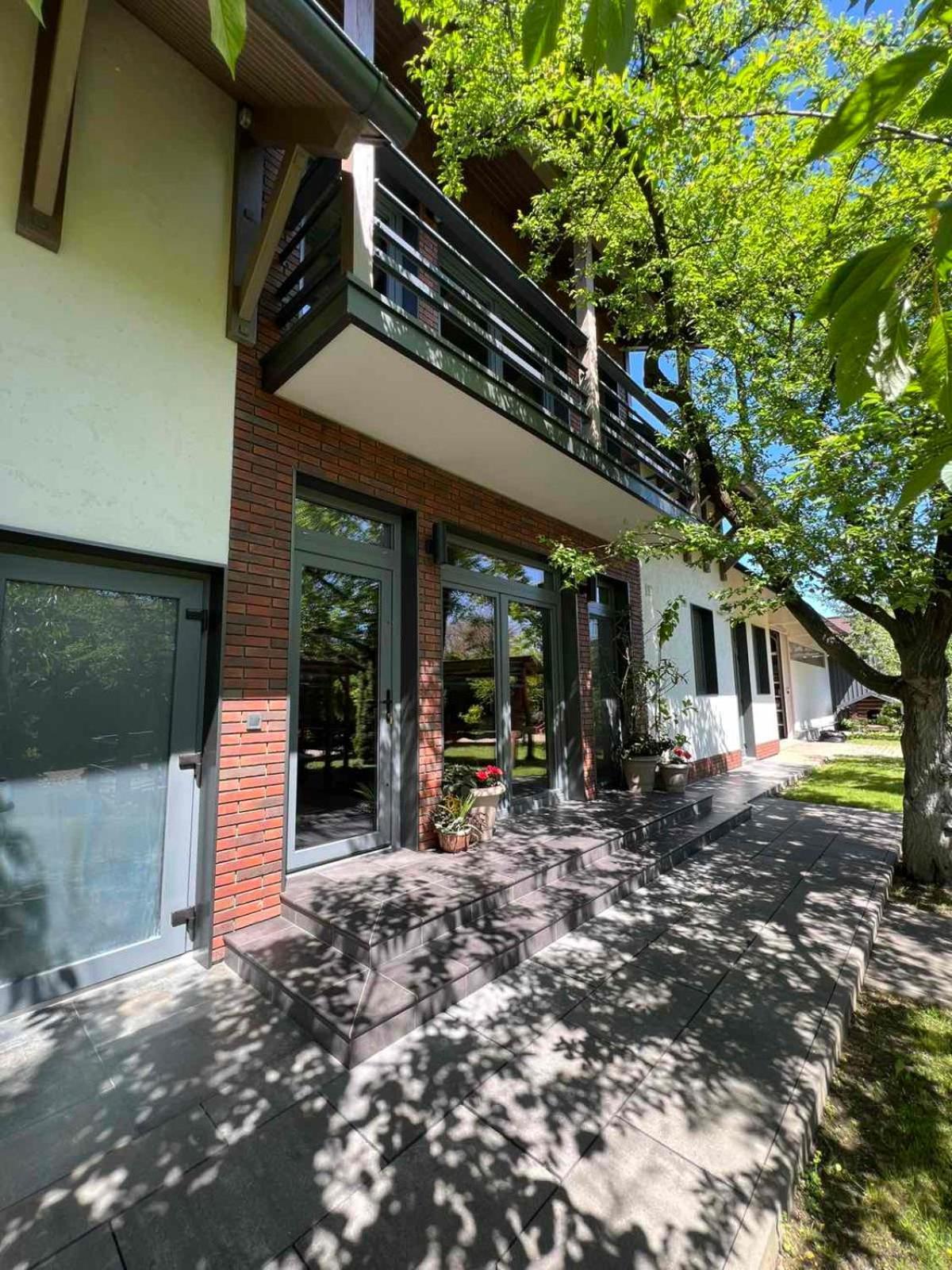 Tulipan Hotel Aquapark Visk Kültér fotó