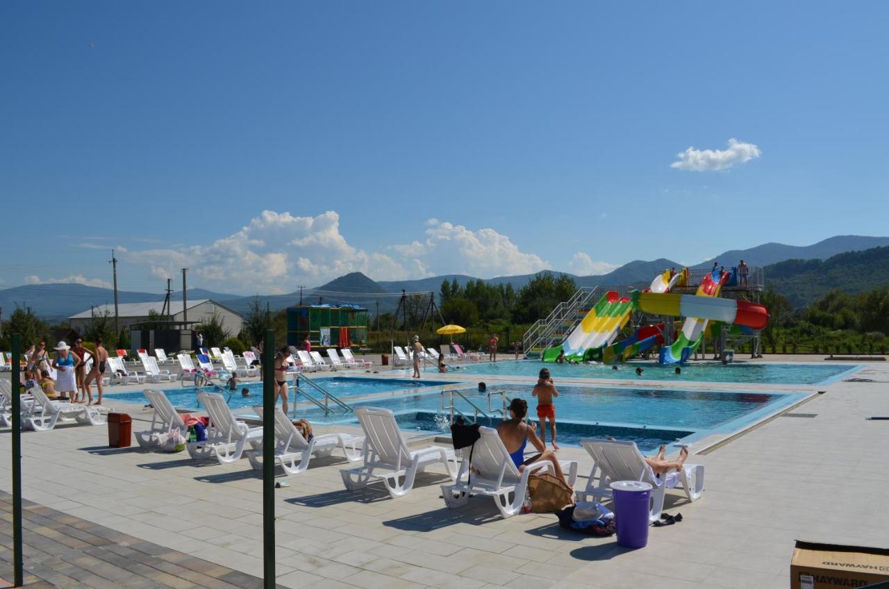 Tulipan Hotel Aquapark Visk Kültér fotó